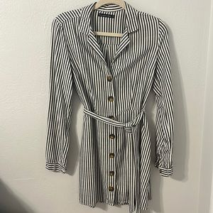 Abercrombie and Fitch dress size Small